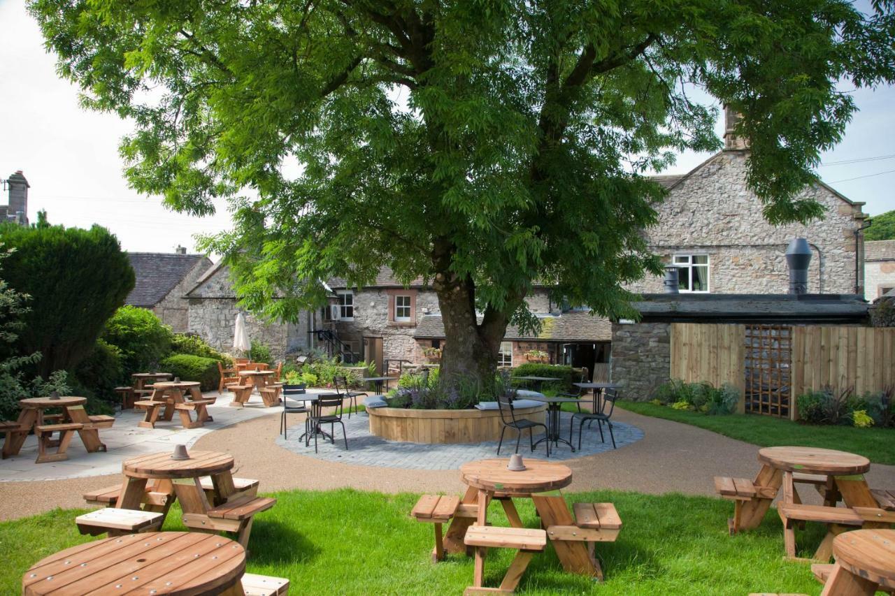 Devonshire Arms Hotel ฮาร์ติงตัน ภายนอก รูปภาพ